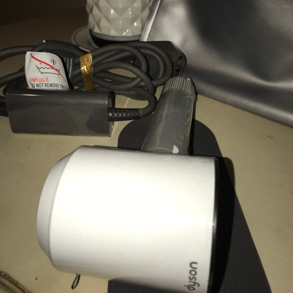 ❌SOLD❌Dyson blow dryer